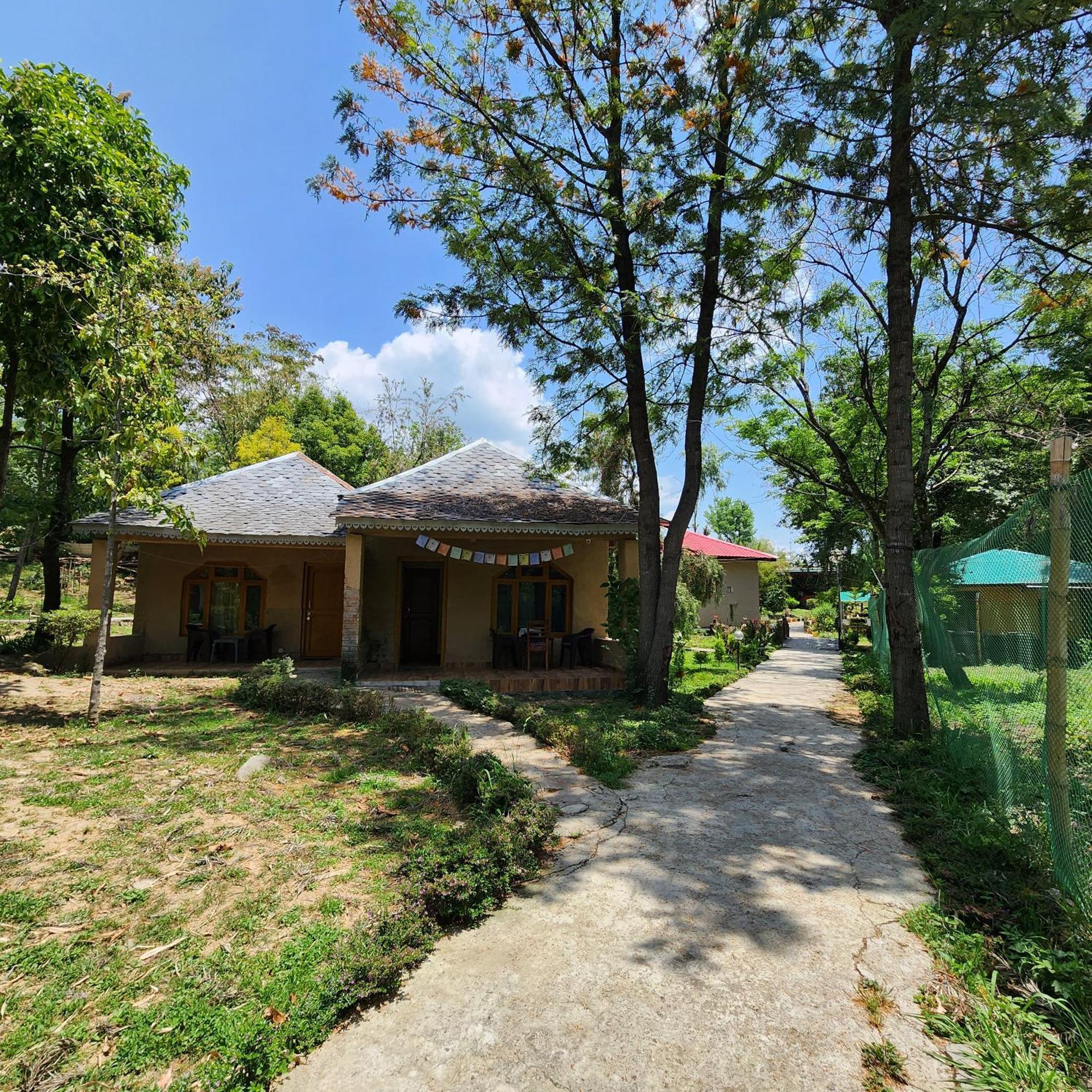 Namlang Resort Bīr Exteriér fotografie