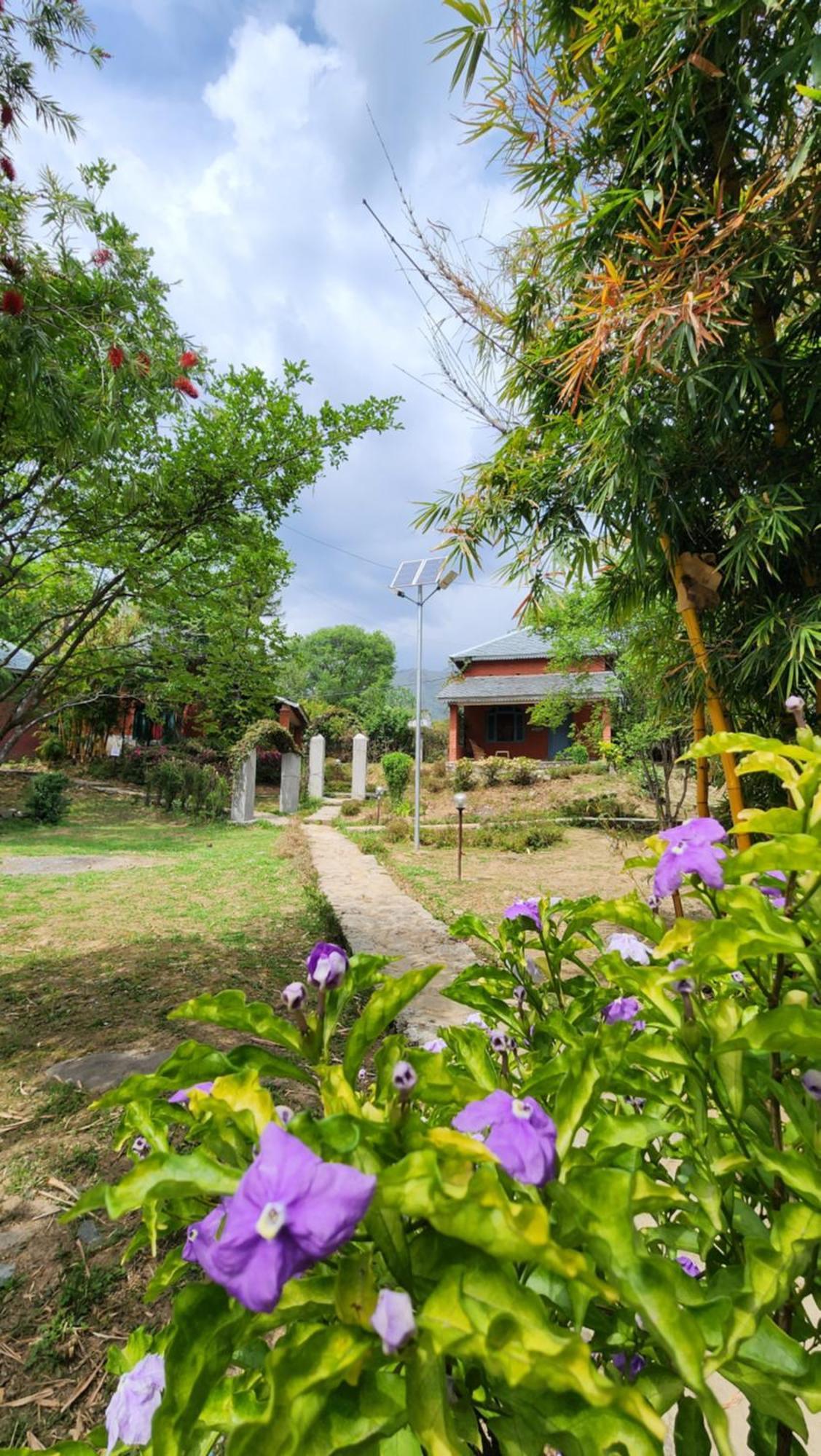 Namlang Resort Bīr Exteriér fotografie