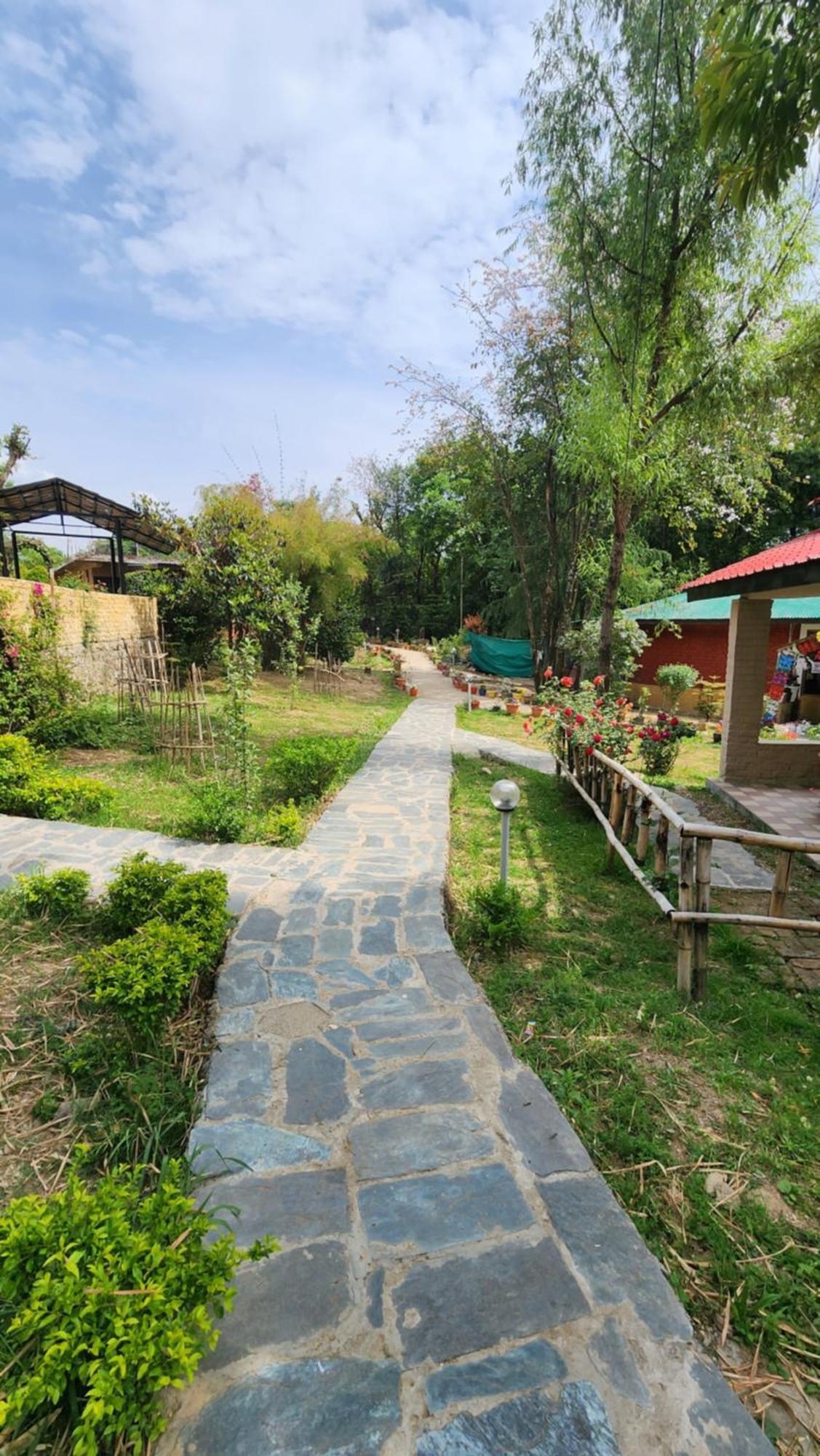 Namlang Resort Bīr Exteriér fotografie