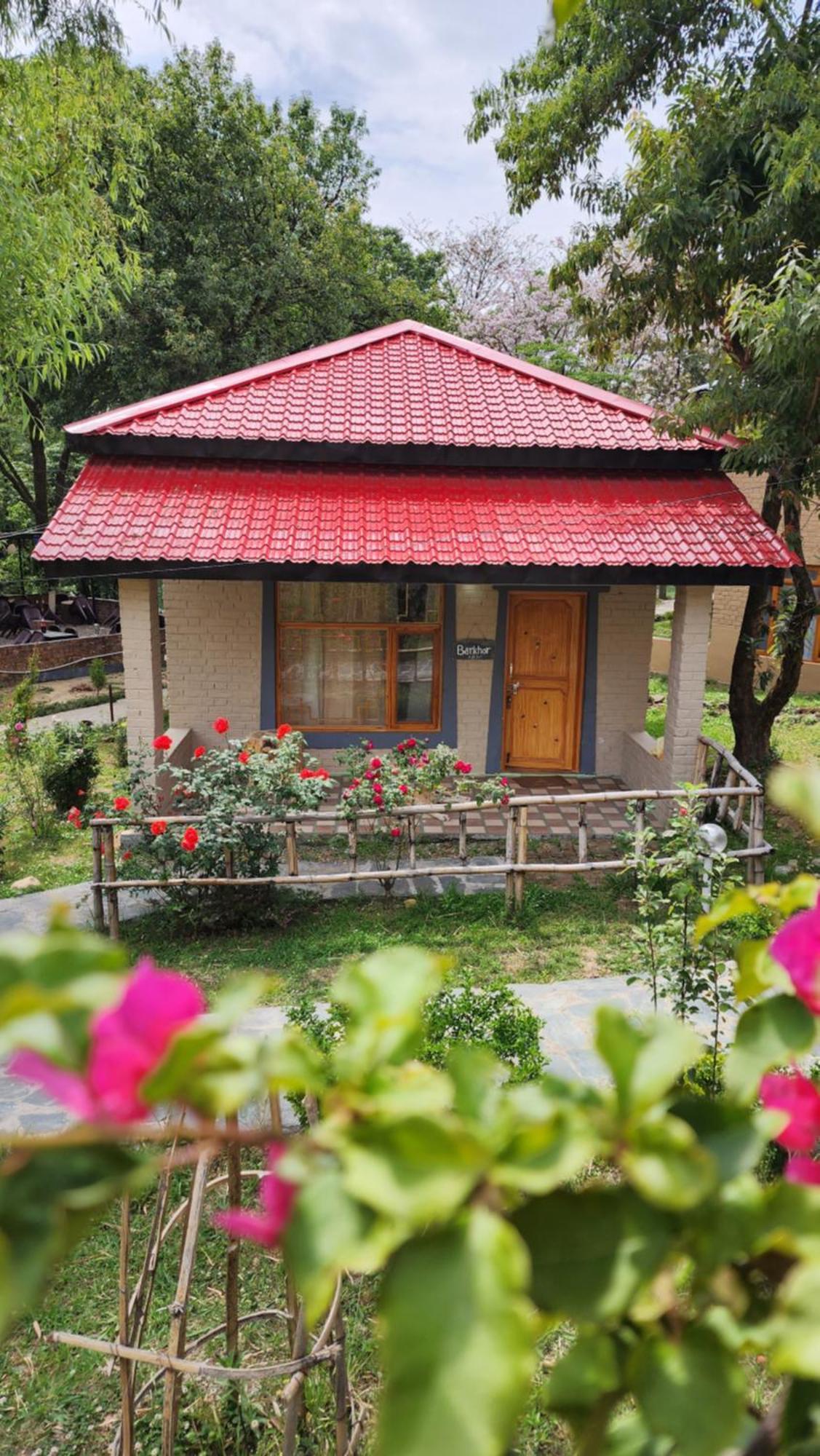 Namlang Resort Bīr Exteriér fotografie