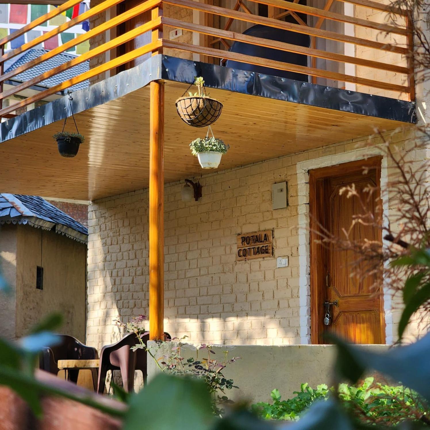 Namlang Resort Bīr Exteriér fotografie